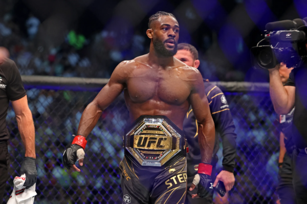 Ο Aljamain Sterling κατακεραυνώνει το UFC