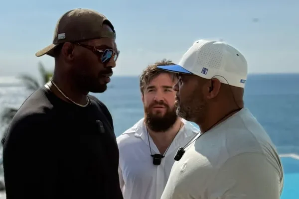 Jon Jones vs Daniel Cormier