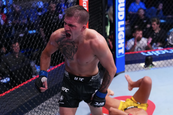 پیروزی کوتاه مدت کودی دوردن در UFC