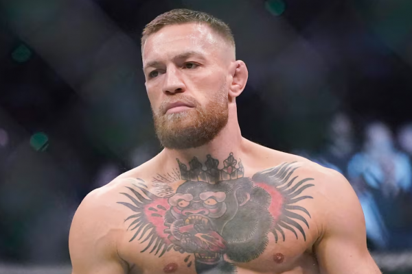 Conor McGregor opens as underdog against Max Holloway