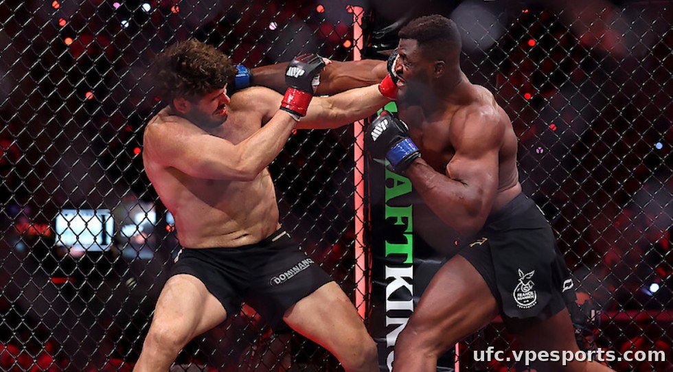 Francis Ngannou puka