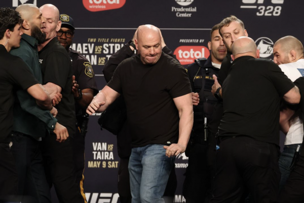 Khamzat Chimaev kicks Sean Strickland