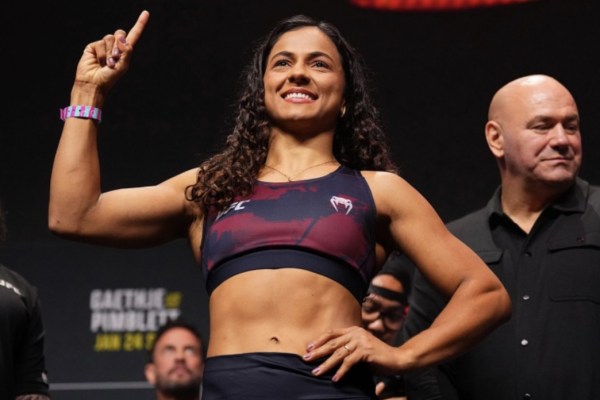 Natalia Silva pushes Valentina Shevchenko