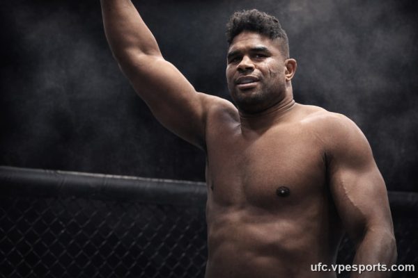 Alistair Overeem zvažuje návrat po odchodu do důchodu