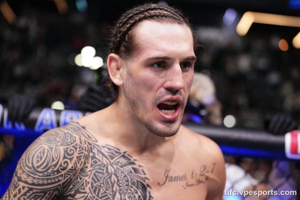 Brendan Allen UFC Vegas 118-də Edmen Şahbazyanı məğlub etdi