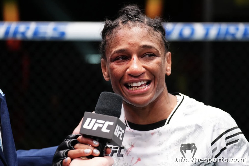 Angela Hill u UFC-u