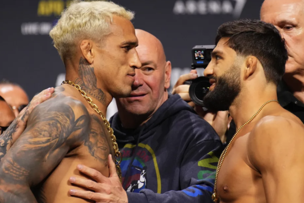 Arman Tsarukyan vs. Charles Oliveira