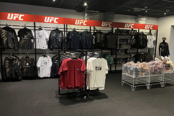 Tarixi tədbir üçün Vaşinqtonda UFC Freedom 250 Pop-Up Mağazası Açıldı