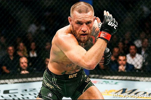 واکنش بلاس به بازگشت کانر مک گرگور به مسابقات UFC 329