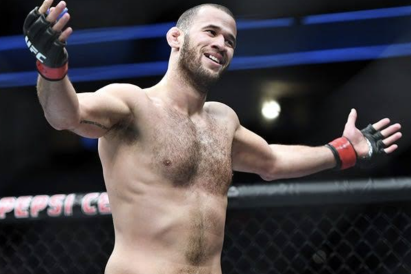 Eric Spicely lituje po prohře s výhrou bonusu v UFC