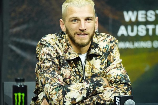 دن هوکر طرح UFC برای پارناس را می‌بیند