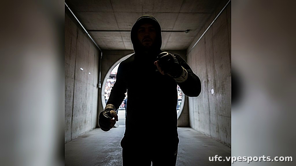 BKB 56 UFC-তে ফিরছেন হেনরি কোরালেস।
