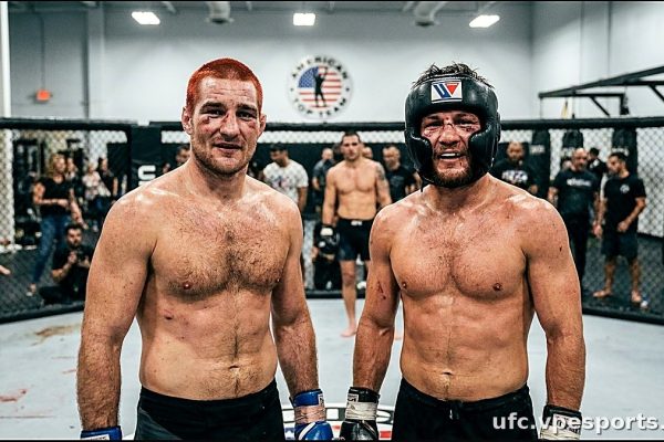 Sean Strickland Johnny Eblen varován před titulem UFC