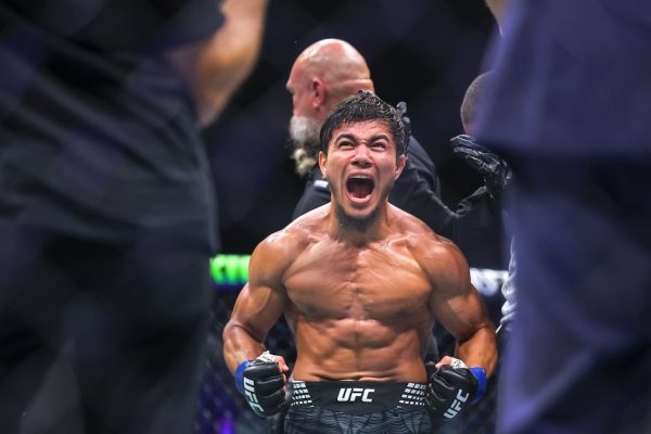 Ramazan Temirov Stops Steve Erceg in Abu Dhabi