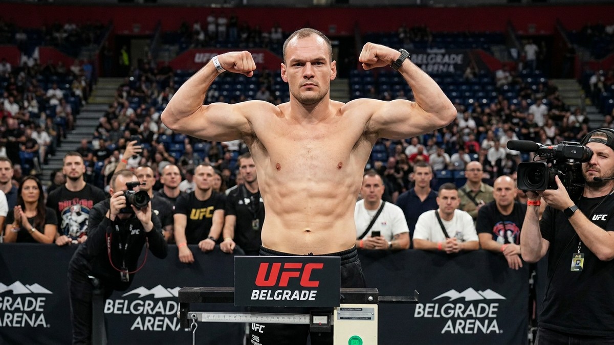 Uros Medic under innveiingen av UFC Beograd