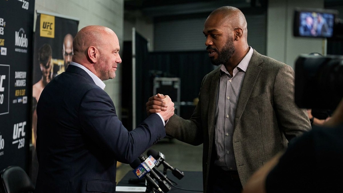 Dana White přijímá omluvu Jona Jonese, Jon Jones — White přijímá omluvu Jonese