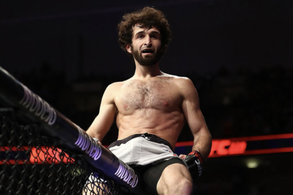 Zabit Magomedsharipov Youssef Zalallal néz szembe