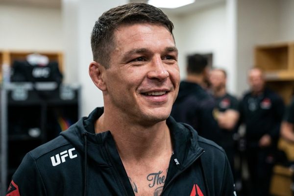 Darren Elkins belevág az utolsó UFC-meccsbe