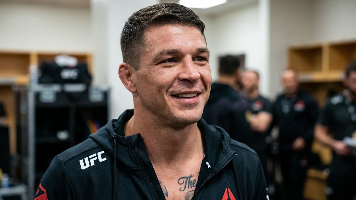 Darren Elkins — Darren Elkins belevág az utolsó UFC-meccsbe