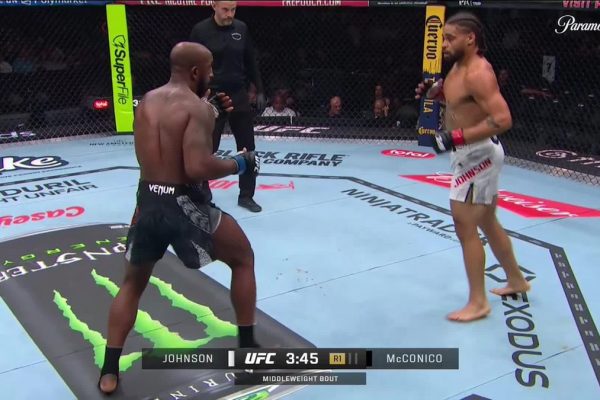 دونتي جونسون يهزم ماكونيكو في بطولة UFC 330