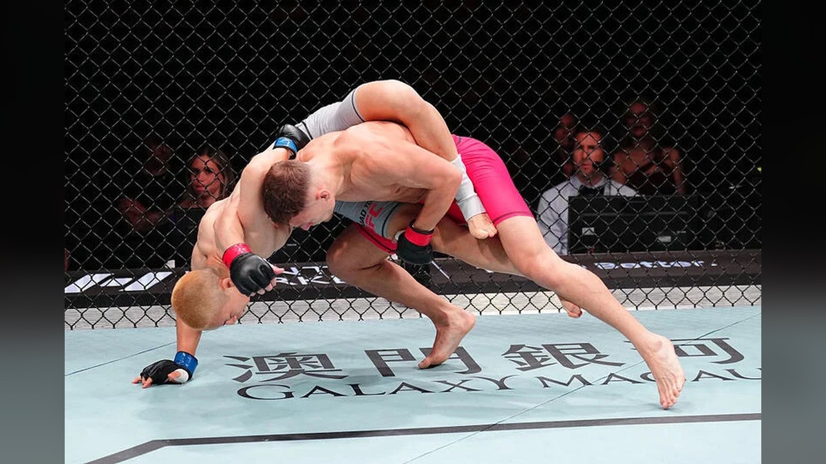 George Mangos — George Mangos míří do finále UFC