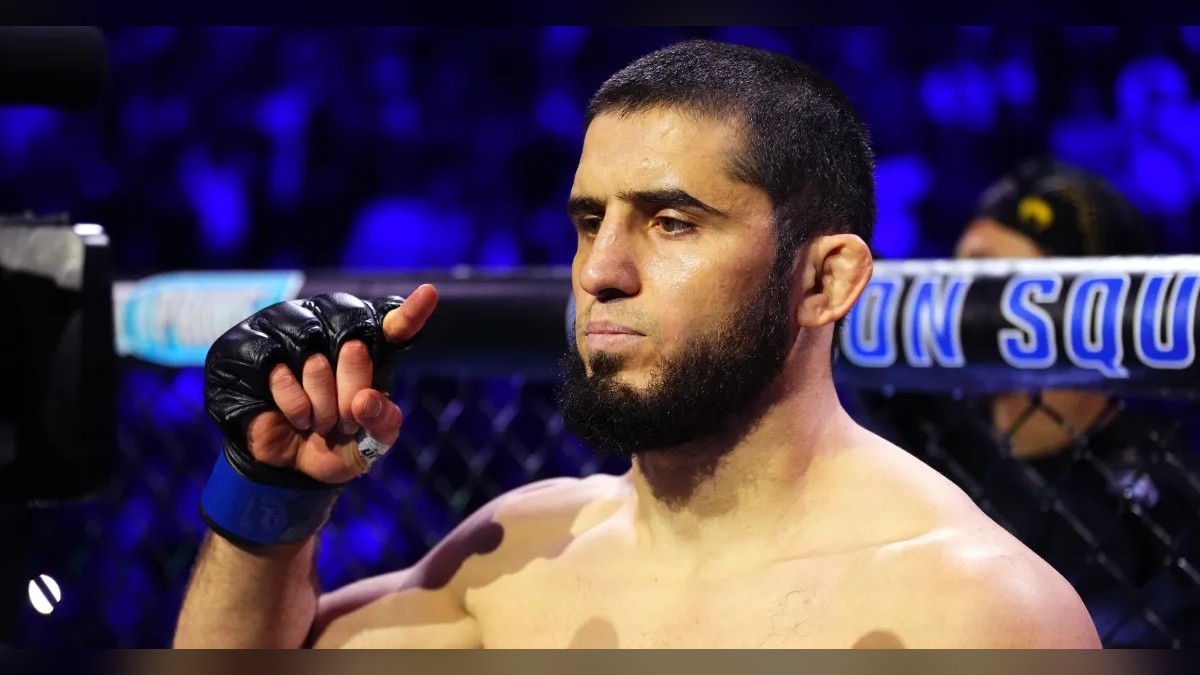 Islam Makhachev — Islam Makhachev fait face à des discussions bouleversées sur l'UFC 330