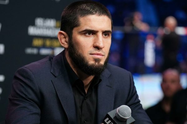 Islam Makhachevs ensomme UFC-tap gjenopplevd