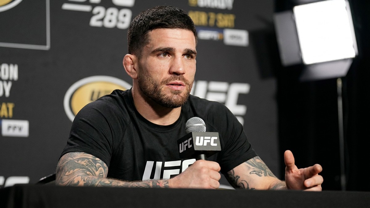 Sean Brady — Sean Brady říká, že nepřišla žádná nabídka na UFC 330