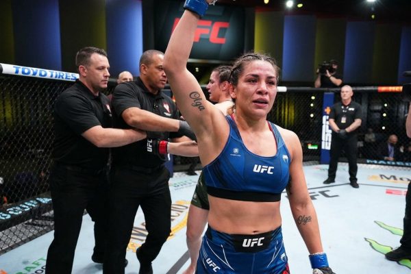 Ailin Perez Wins Heated Dumont Decision