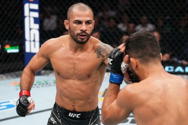 Alexandre Pantoja Returns at UFC 331