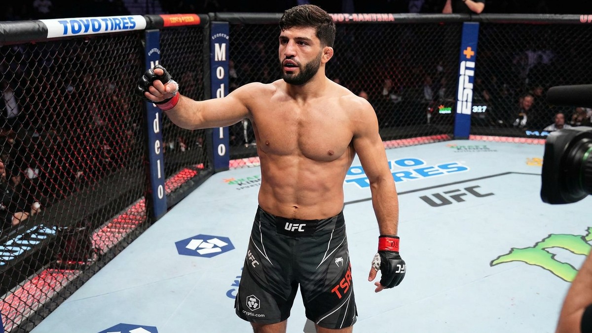 Arman Tsarukyan — Dana White Praises Tsarukyan’s UFC 331 Return