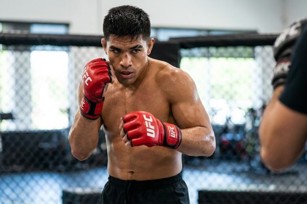 David Martinez trifft bei Noche UFC auf Dan Ige