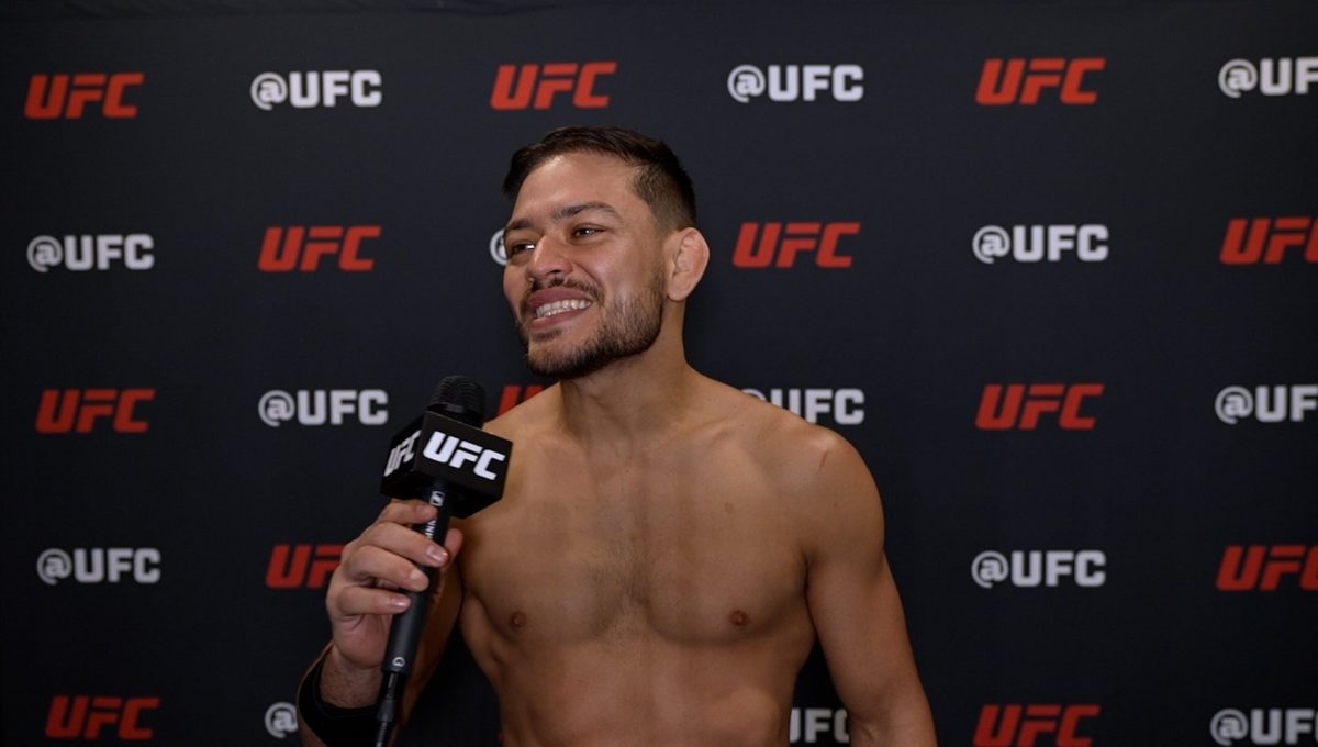 Elves Brener taler om sin sejr ved UFC Vegas 121 i et officielt UFC-post-fight-interview