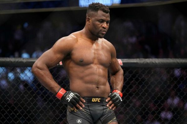 Francis Ngannous træner vil have mere MMA-tid