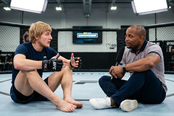 Dan Hooker punta a Parigi: spoiler