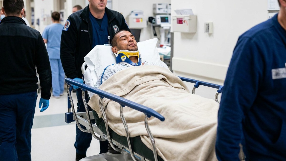 Raoni Barcelos — Raoni Barcelos Hospitalized After UFC TKO
