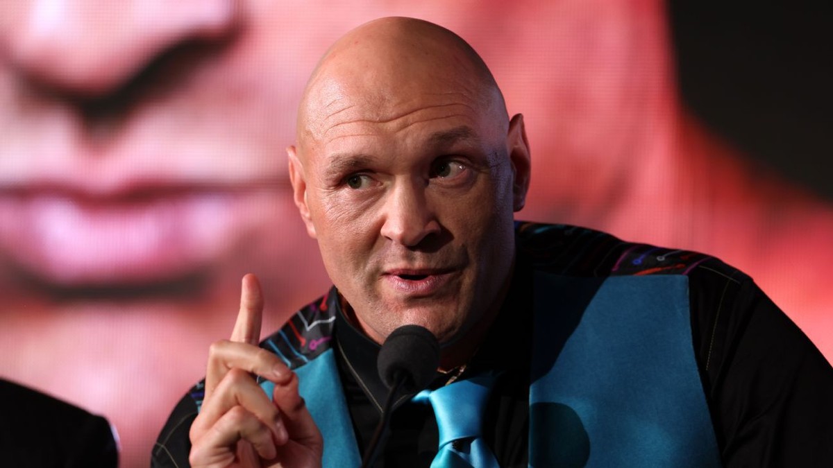 Tyson Fury — Tyson Fury spricht auf einer Pressekonferenz.