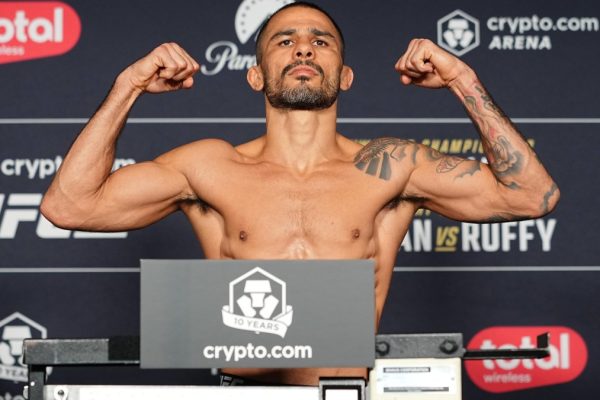 Van and Pantoja Make Weight for UFC 331
